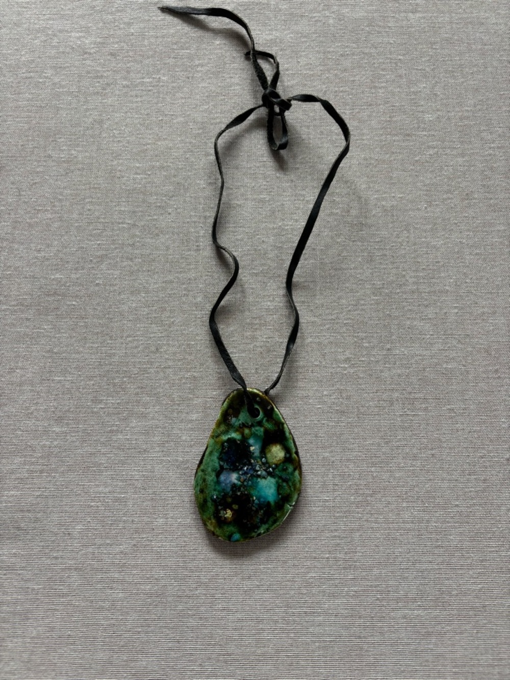 Vintage turquoise stone artisan boho ceramic necklace.